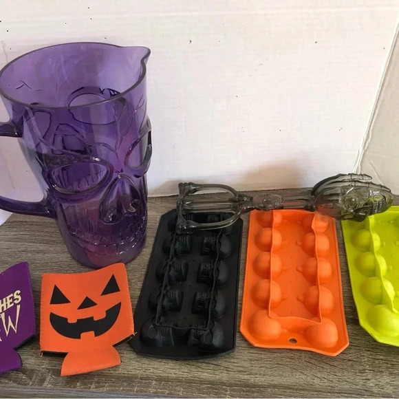 Halloween Kitchenware  Lot - Picture 2 of 8